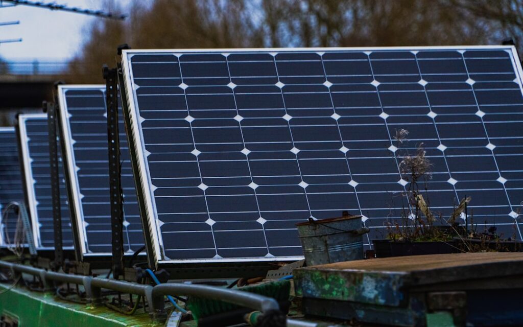 Prekročenie MRK: Skrytá hrozba pre majiteľov fotovoltiky a ako sa jej vyhnúť s BMB Solar Systems