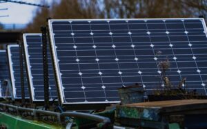Prekročenie MRK: Skrytá hrozba pre majiteľov fotovoltiky a ako sa jej vyhnúť s BMB Solar Systems